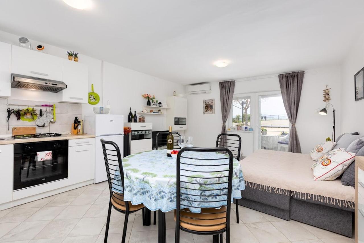Apartment Oleander Malinska Εξωτερικό φωτογραφία
